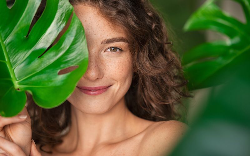 Peau, cheveux... La beauté passe aussi par les plantes