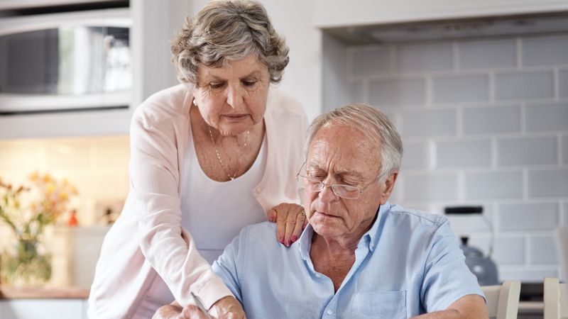 couple-senior-calcul-verifier-impot