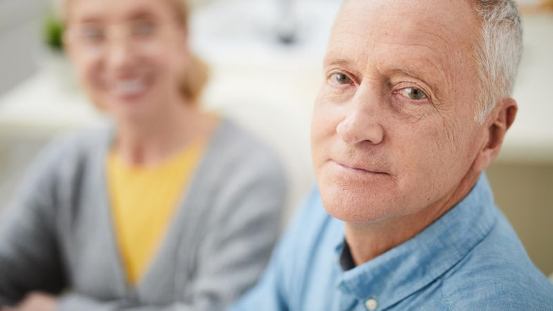 homme middle age mature chomage tristesse