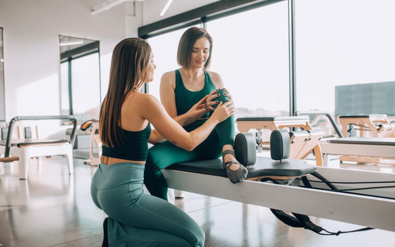 J'ai mal au genou, y a-t-il des sports à privilégier et à éviter?