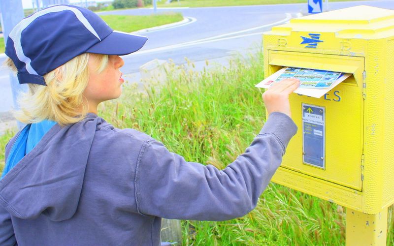 Envoyer une lettre coûtera (encore) plus cher en 2026: voici les nouveaux tarifs