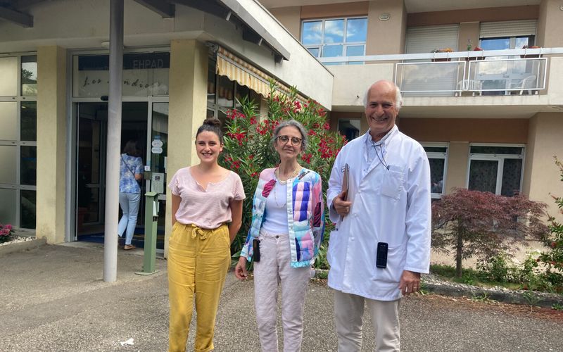 Moins de médicaments en Ehpad, une expérience inédite à Bron
