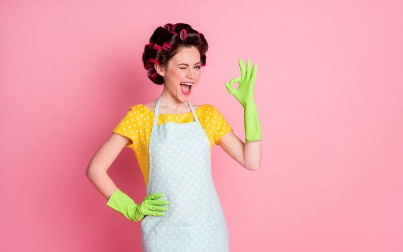 Ménage: du sol au plafond, je revois tout!