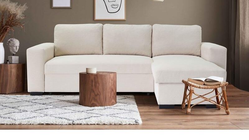 Pour les Soldes d'été, profitez de ce très beau canapé à moitié prix chez Conforama