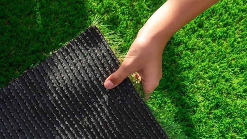 rouleau de gazon synthetique