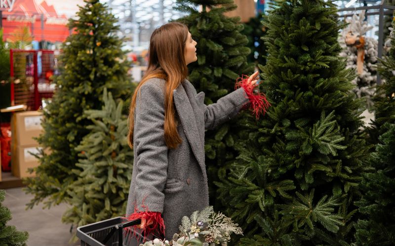 Durable, pas d'aiguilles au sol... Faut-il acheter un sapin de Noël artificiel?