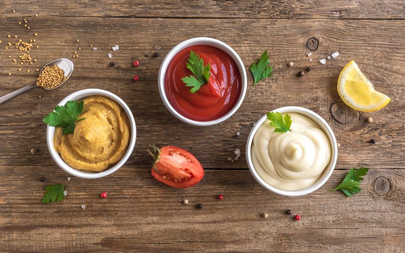Comment faire 4 sauces légères pour accompagner vos repas d'été sans nuire à votre santé?
