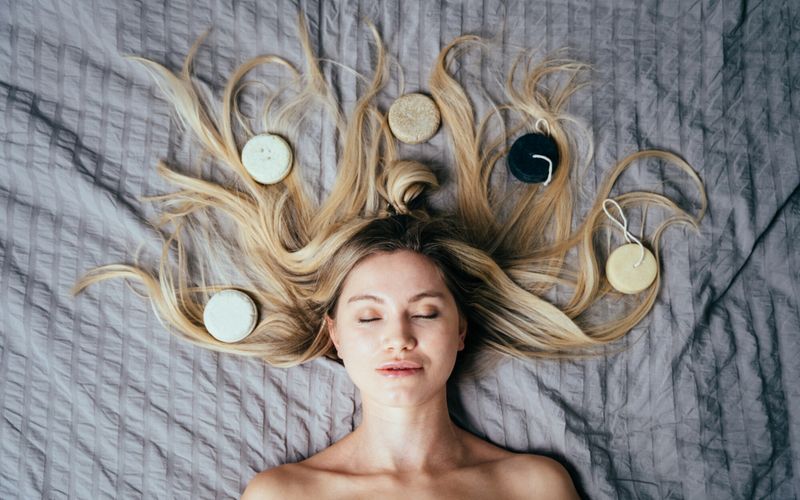 Moins d'emballage, plus concentrés: osons les cosmétiques plus verts