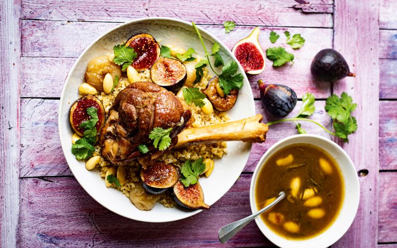 Souris d'agneau aux figues, boulgour et amandes